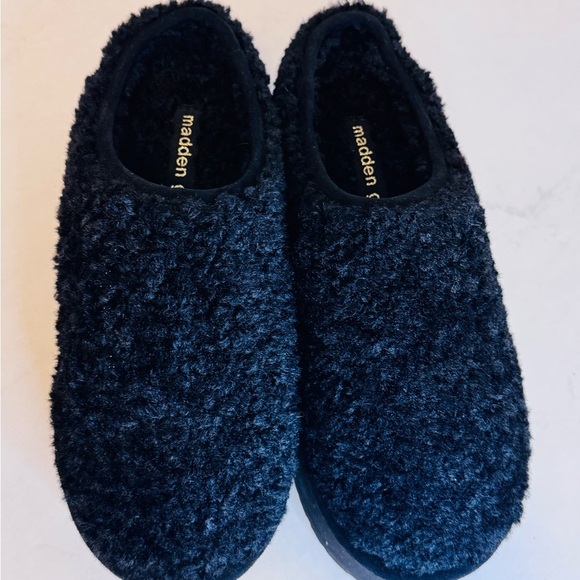 MADDEN GIRL Faux Fur Clogs - Picture 9 of 12